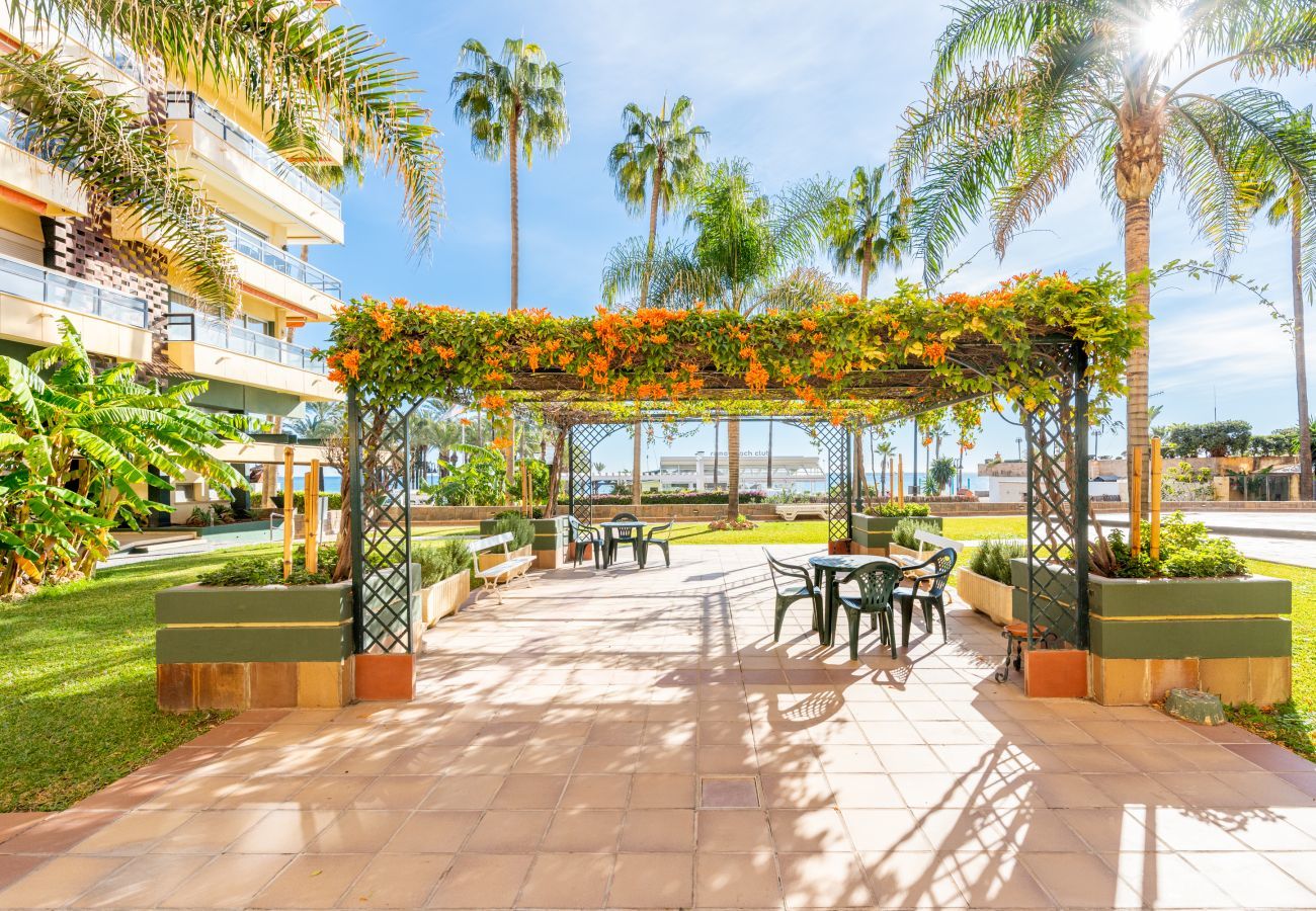 Lejlighed i Torremolinos - Carihuela II | 2 Bedroom Sea View Apartment near the beach