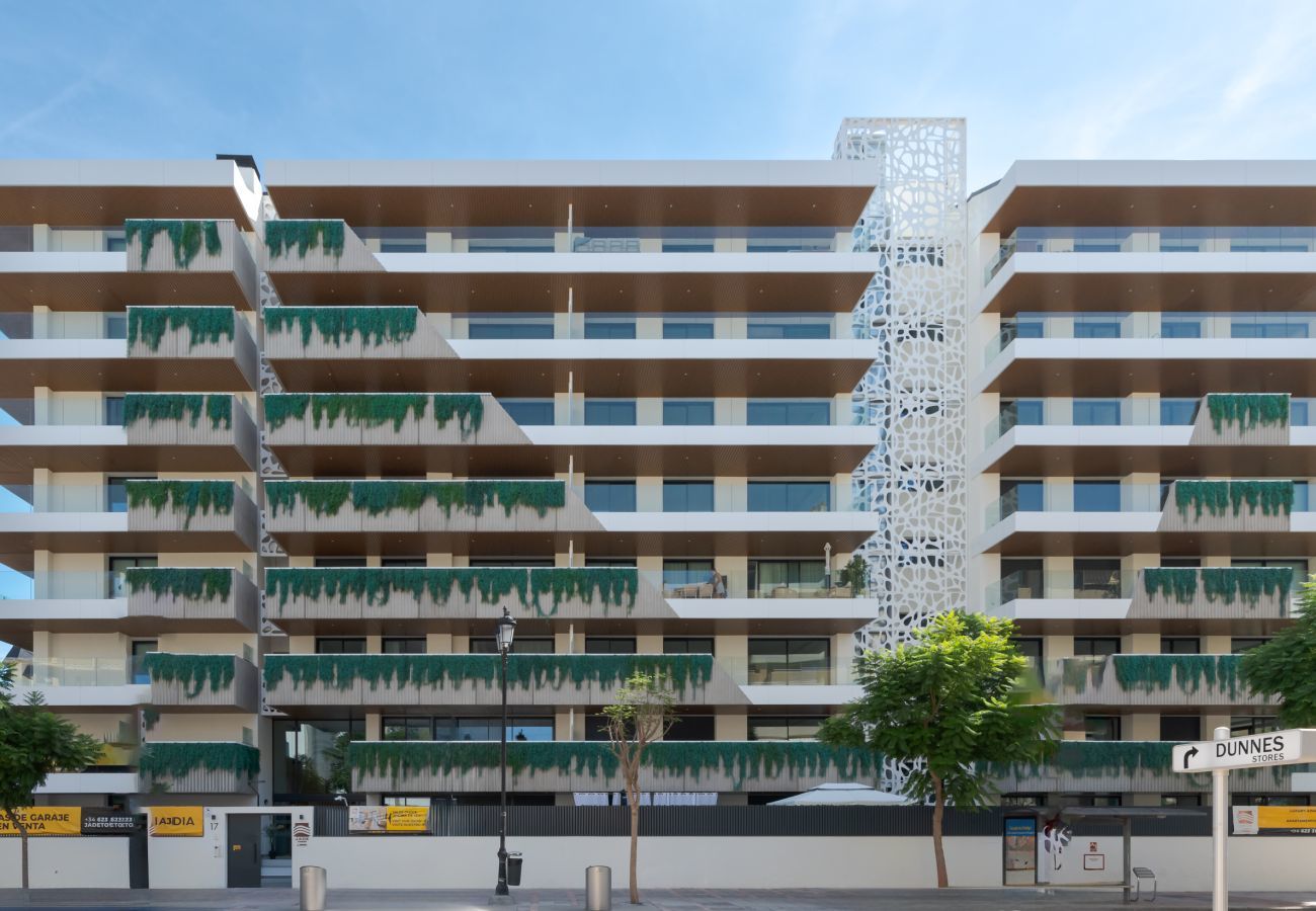 Lejlighed i Fuengirola - Jade Tower | 2-værelses Kystnær Luksuslejlighed i Fuengirola