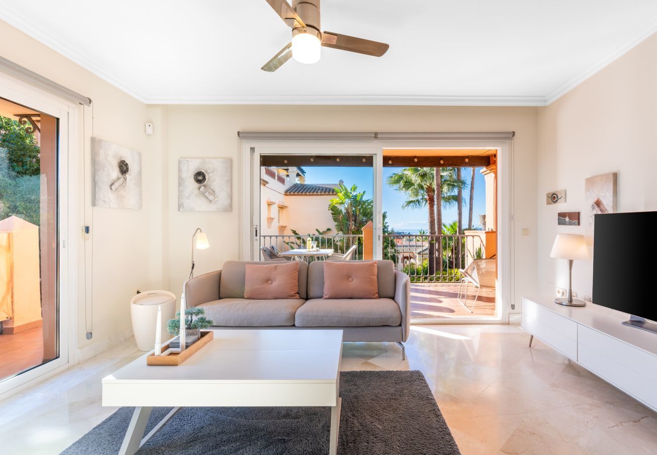 Lejlighed i Benalmádena - Resort Mediterra | Lejlighed med Havudsigt nær Golf med Pools og Fitness