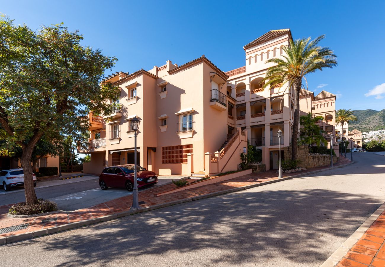 Lejlighed i Benalmádena - Resort Mediterra | Lejlighed med Havudsigt nær Golf med Pools og Fitness