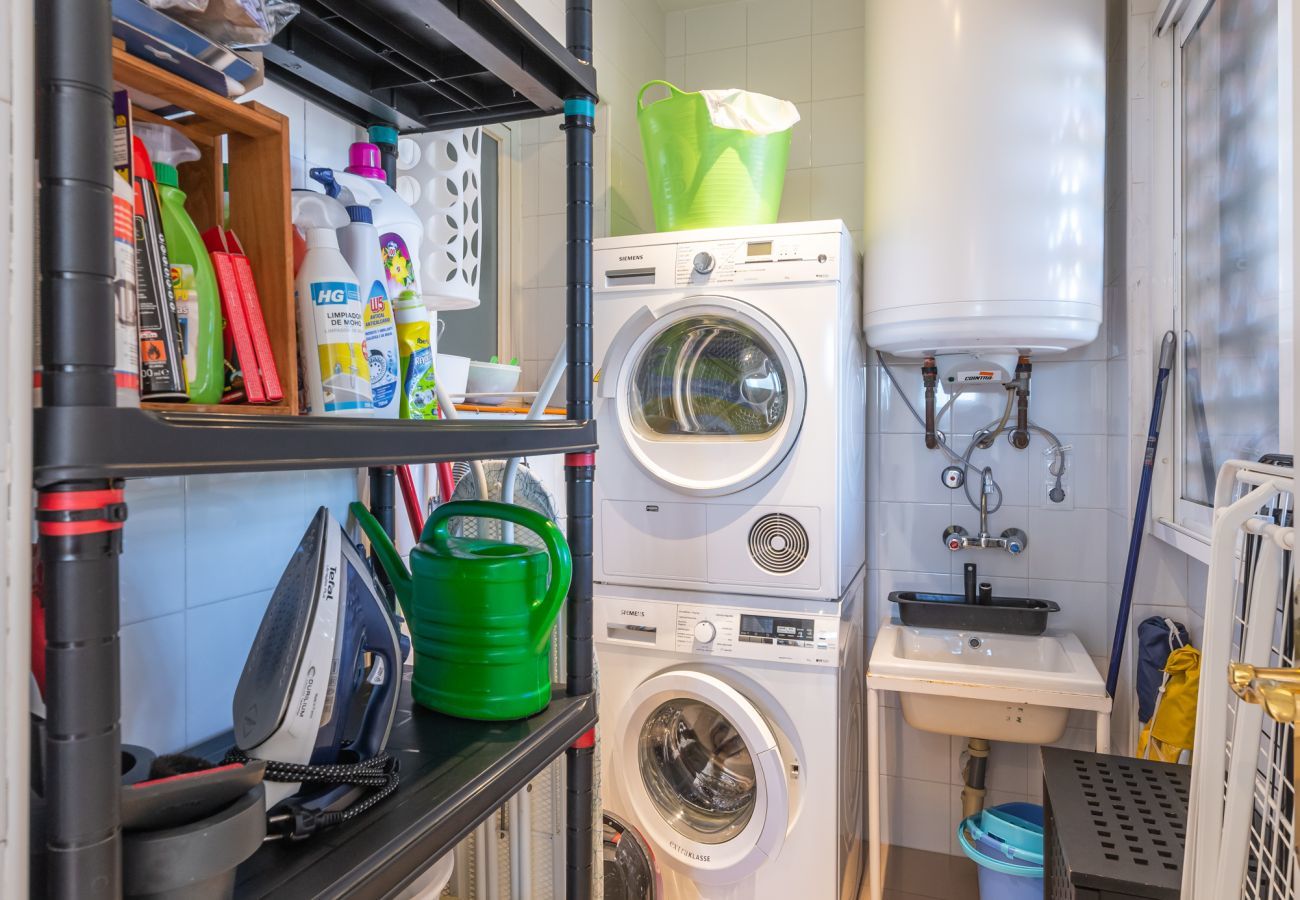 Lejlighed i Benalmádena - Resort Mediterra | Lejlighed med Havudsigt nær Golf med Pools og Fitness