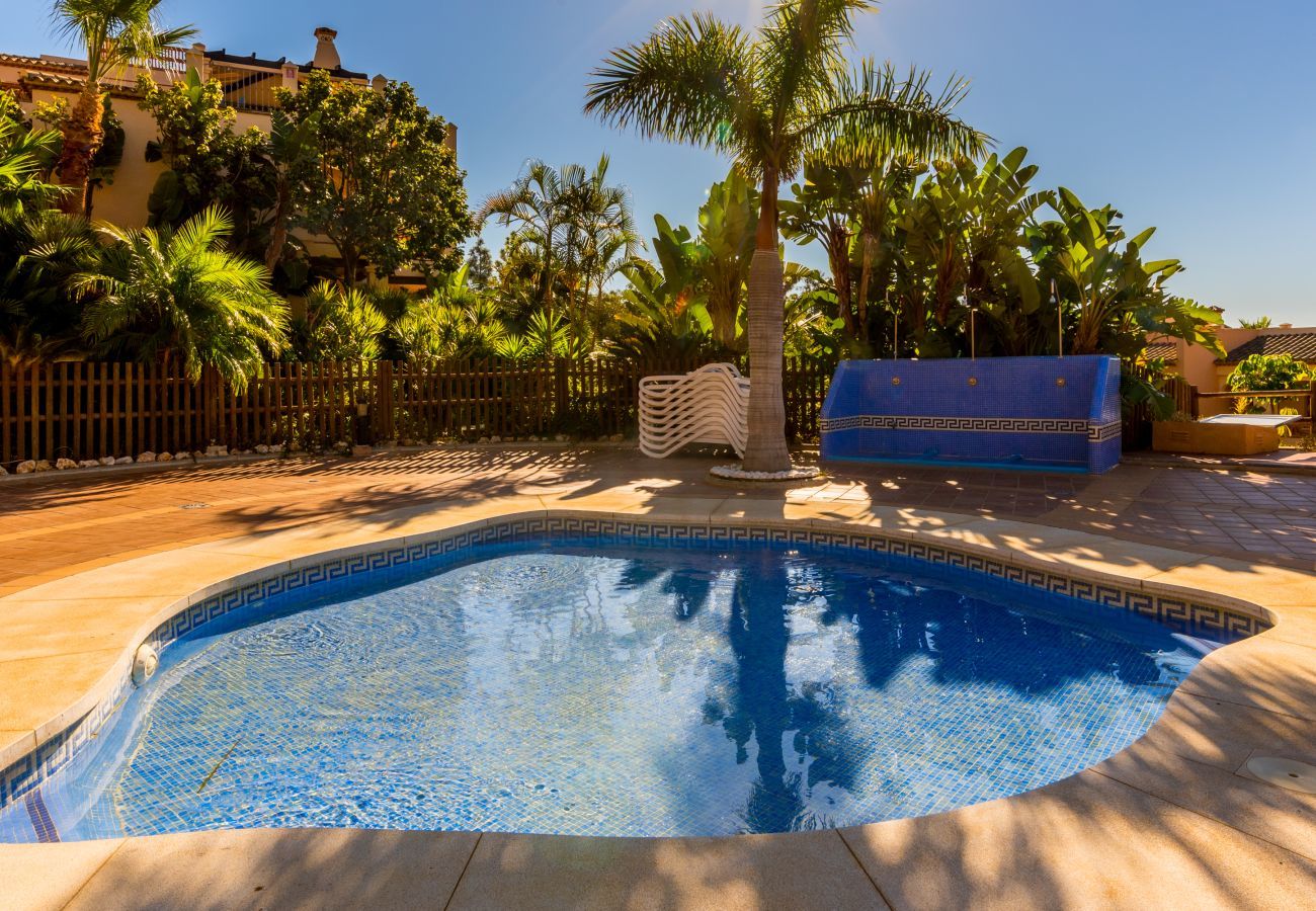 Lejlighed i Benalmádena - Resort Mediterra | Lejlighed med Havudsigt nær Golf med Pools og Fitness