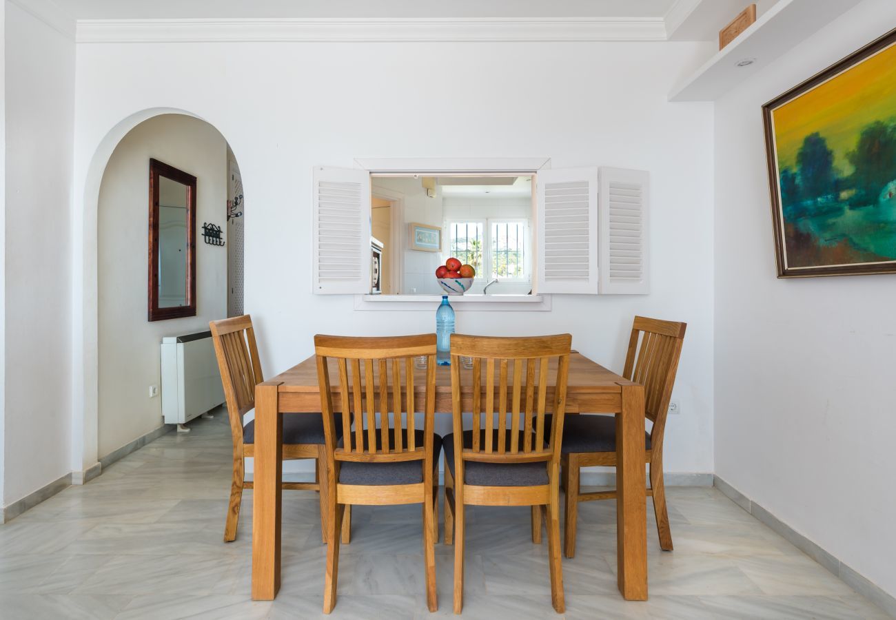 Lejlighed i Mijas Costa - Jardines de Calahonda IX | Fantastisk 3-værelses lejlighed med havudsigt, terrasse og pool