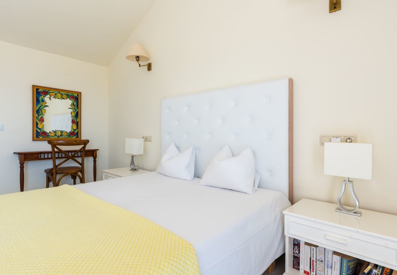 Lejlighed i Mijas Costa - Jardines de Calahonda IX | Fantastisk 3-værelses lejlighed med havudsigt, terrasse og pool