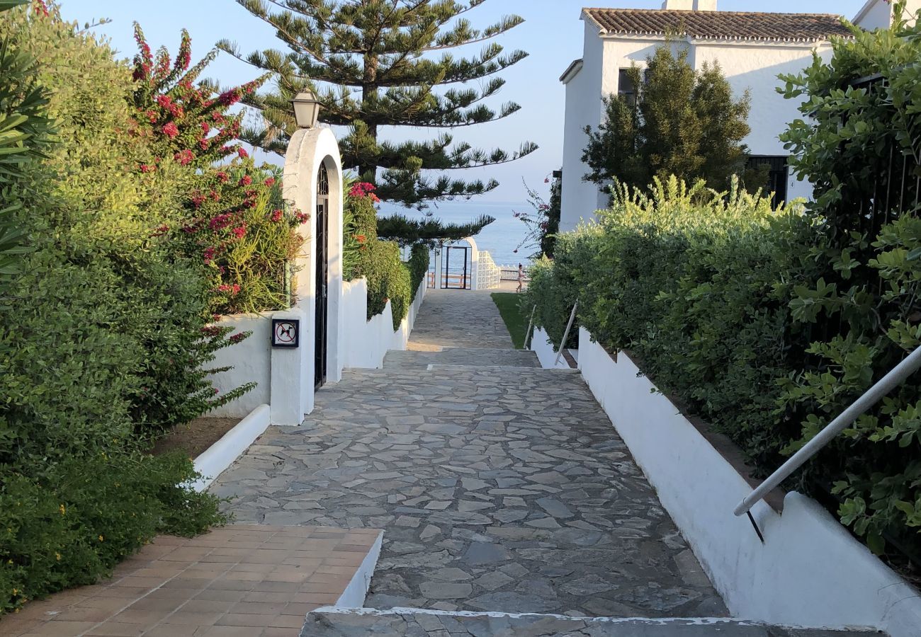 Lejlighed i Mijas Costa - Calahonda Beach III – Lejlighed ved stranden med havudsigt i Mijas CostaCalahonda Beach III