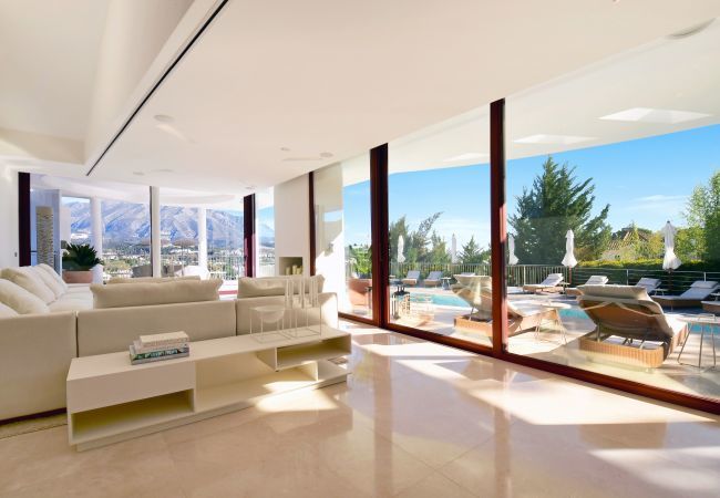 Villa en Marbella - Casa Blanca Marbella - Exclusive Luxury Villa   Villa en Marbella - Casa Blanca Marbella - Exclusive Luxury Villa