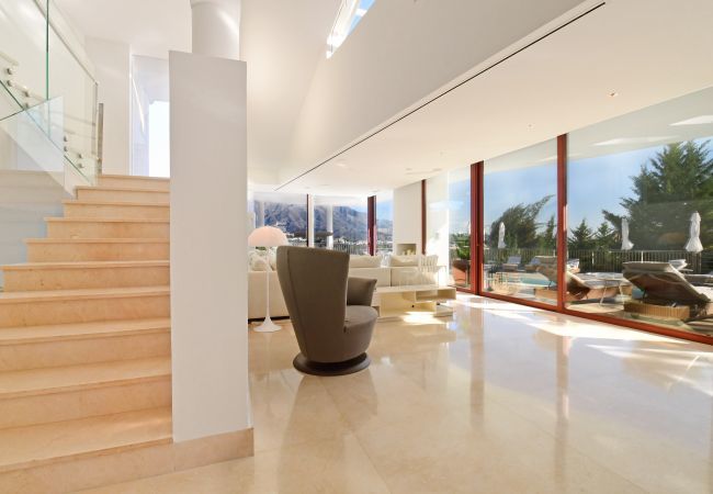 Villa en Marbella - Casa Blanca Marbella - Exclusive Luxury Villa   Villa en Marbella - Casa Blanca Marbella - Exclusive Luxury Villa