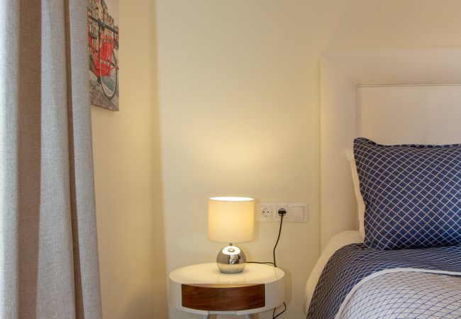 Apartamento en Torremolinos - Lydia Uno - Exclusive apartment for 8 near beach and restaurants Apartamento en Torremolinos - Lydia Uno - Exclusive apartment for 8 near beach and restaurants