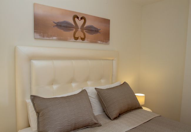 Apartamento en Torremolinos - Lydia Uno - Exclusive apartment for 8 near beach and restaurants Apartamento en Torremolinos - Lydia Uno - Exclusive apartment for 8 near beach and restaurants
