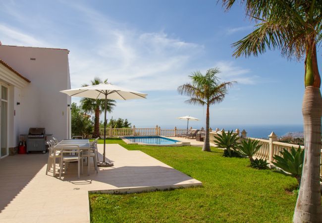 Villa en Algarrobo - Casa Bonita - 4 bedroom Country House in Authentic Andalucia, Malaga