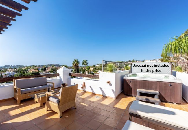 Apartamento en Marbella - Las Tortugas Marbella – Ático de Lujo con Vistas al Mar y Jacuzzi Apartamento en Marbella - Las Tortugas Marbella – Ático de Lujo con Vistas al Mar y Jacuzzi