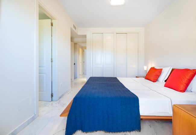 Apartamento en Marbella - Bahia de Marbella | Apartamento de 3 habitaciones con vistas al mar Apartamento en Marbella - Bahia de Marbella | Apartamento de 3 habitaciones con vistas al mar