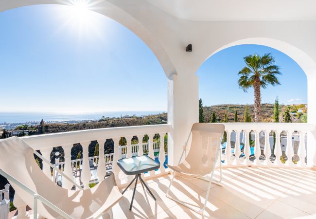 Villa en Algarrobo - Casa Niva | Amplia Casa de Campo con Piscina Privada y Vistas al Mar Villa en Algarrobo - Casa Niva | Amplia Casa de Campo con Piscina Privada y Vistas al Mar