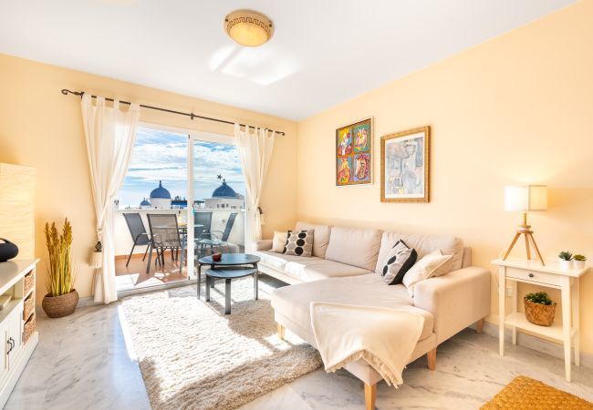 Apartamento en Mijas Costa - Penthouse Medina | Piscina, Terraza y Vista Parcial al Mar en Calahonda Apartamento en Mijas Costa - Penthouse Medina | Piscina, Terraza y Vista Parcial al Mar en Calahonda