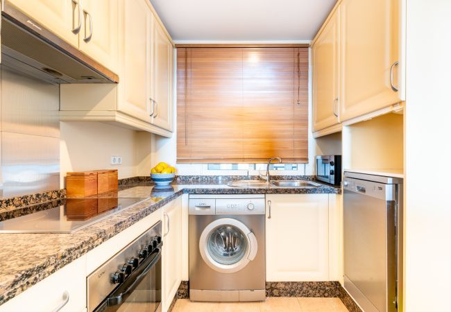 Apartamento en Mijas Costa - Penthouse Medina | Piscina, Terraza y Vista Parcial al Mar en Calahonda Apartamento en Mijas Costa - Penthouse Medina | Piscina, Terraza y Vista Parcial al Mar en Calahonda