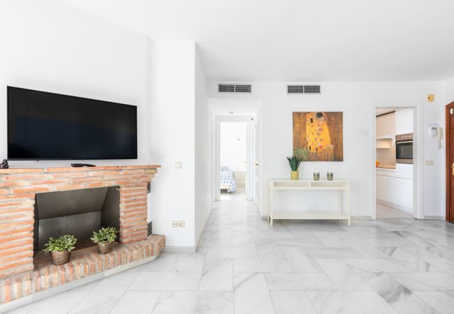 Apartamento en Benalmádena - Puerto Deportivo | Vistas Escenicas del Puerto y Confort Costero en Puerto Marina Benalmadena Apartamento en Benalmádena - Puerto Deportivo | Vistas Escenicas del Puerto y Confort Costero en Puerto Marina Benalmadena