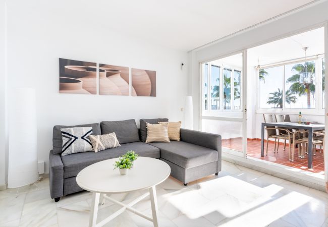 Apartamento en Benalmádena - Puerto Deportivo | Vistas Escenicas del Puerto y Confort Costero en Puerto Marina Benalmadena Apartamento en Benalmádena - Puerto Deportivo | Vistas Escenicas del Puerto y Confort Costero en Puerto Marina Benalmadena
