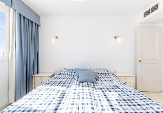 Apartamento en Benalmádena - Puerto Deportivo | Vistas Escenicas del Puerto y Confort Costero en Puerto Marina Benalmadena Apartamento en Benalmádena - Puerto Deportivo | Vistas Escenicas del Puerto y Confort Costero en Puerto Marina Benalmadena