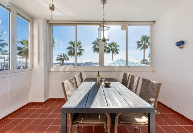 Apartamento en Benalmádena - Puerto Deportivo | Vistas Escenicas del Puerto y Confort Costero en Puerto Marina Benalmadena Apartamento en Benalmádena - Puerto Deportivo | Vistas Escenicas del Puerto y Confort Costero en Puerto Marina Benalmadena