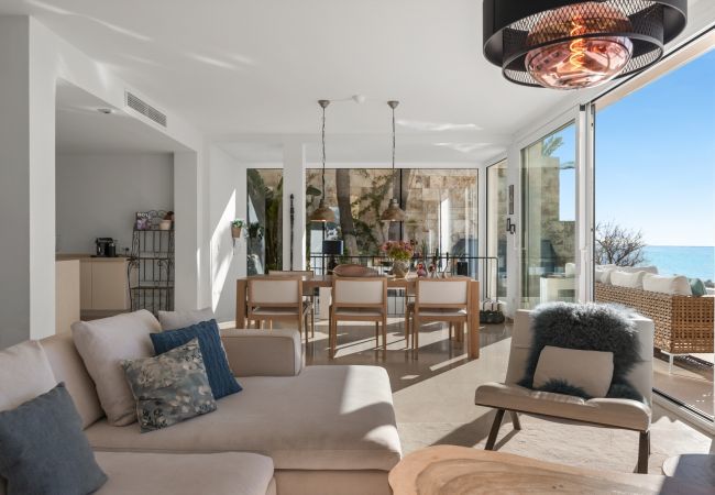 Villa en Mijas Costa - Villa Frelouka | Luxury villa for golf lovers with an amazing view. Villa en Mijas Costa - Villa Frelouka | Luxury villa for golf lovers with an amazing view.