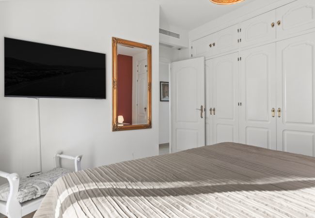 Villa en Mijas Costa - Villa Frelouka | Luxury villa for golf lovers with an amazing view. Villa en Mijas Costa - Villa Frelouka | Luxury villa for golf lovers with an amazing view.