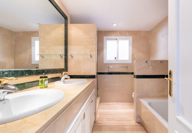 Apartamento en Marbella - Hacienda Elviria, Marbella Exclusive Apartamento en Marbella - Hacienda Elviria, Marbella Exclusive