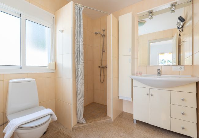 Apartamento en Benalmádena - Casa Torremuelle II – Casa Adosada con Piscina Privada y Barbacoa cerca de Playa Bonita Apartamento en Benalmádena - Casa Torremuelle II – Casa Adosada con Piscina Privada y Barbacoa cerca de Playa Bonita