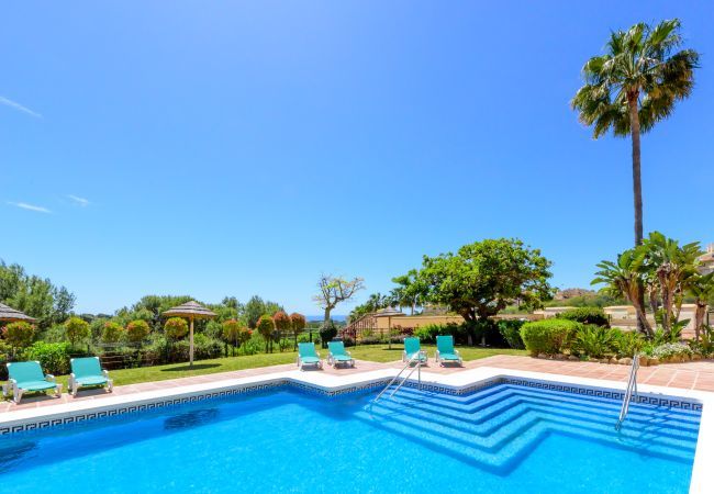 Apartamento en Marbella - Elviria Hills Penthouse – Idílico Oasis con Vistas al Golf y al Mar en Marbella Apartamento en Marbella - Elviria Hills Penthouse – Idílico Oasis con Vistas al Golf y al Mar en Marbella