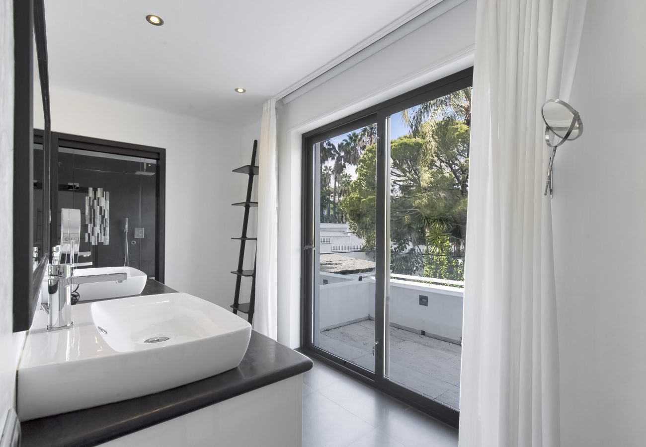 Villa en Marbella - La Corsa Marbella