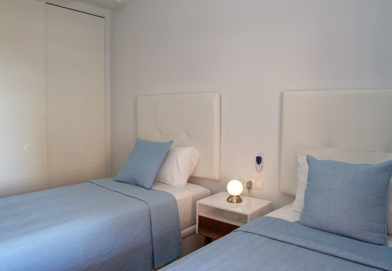 Apartamento en Torremolinos - Lydia Uno - Exclusive apartment for 8 near beach and restaurants