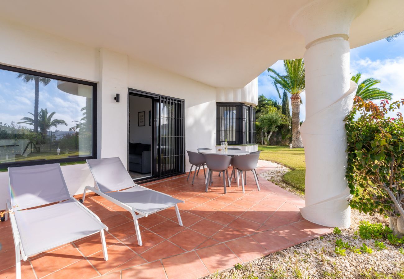 Apartamento en Mijas Costa - Antares I Jardin de Calahonda | Hermosa vista al jardín