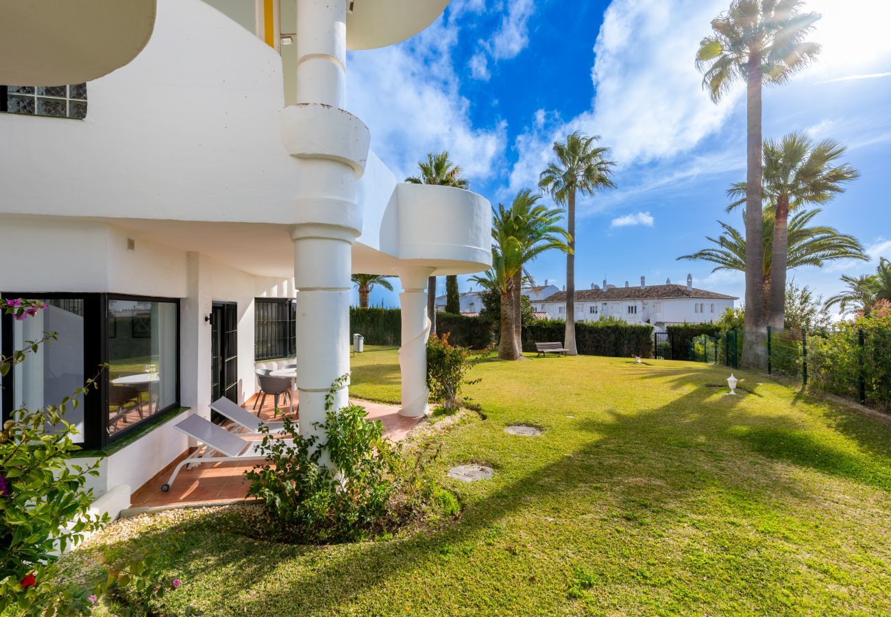 Apartamento en Mijas Costa - Antares I Jardin de Calahonda | Hermosa vista al jardín