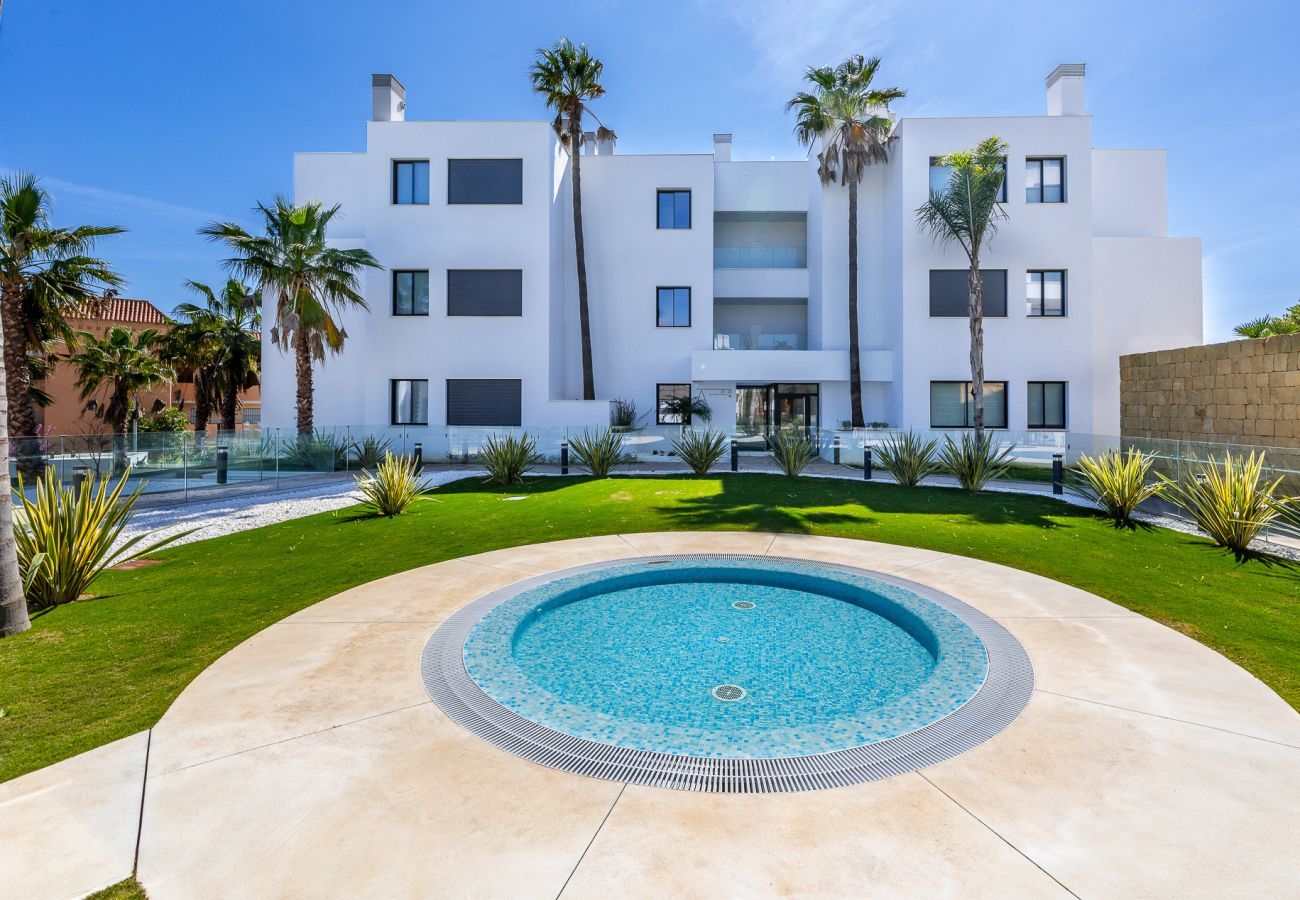 Apartamento en Mijas Costa - Santa Barbara Heights III CLC - lujo, piscina privada, vista del mar