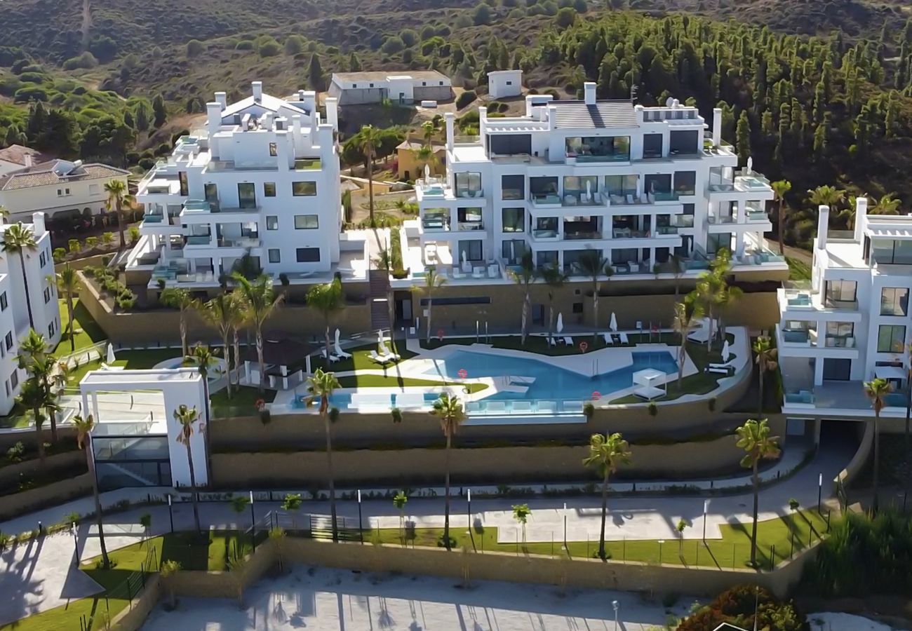 Apartamento en Mijas Costa - Santa Barbara Heights III CLC - lujo, piscina privada, vista del mar