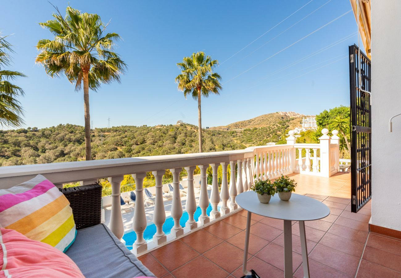 Casa adosada en Mijas Costa - Adosado con hermosas vistas al mar y piscina privada