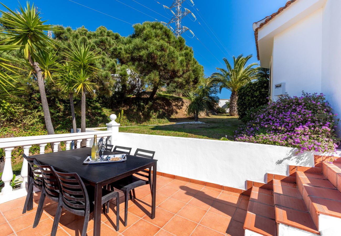 Casa adosada en Mijas Costa - Adosado con hermosas vistas al mar y piscina privada