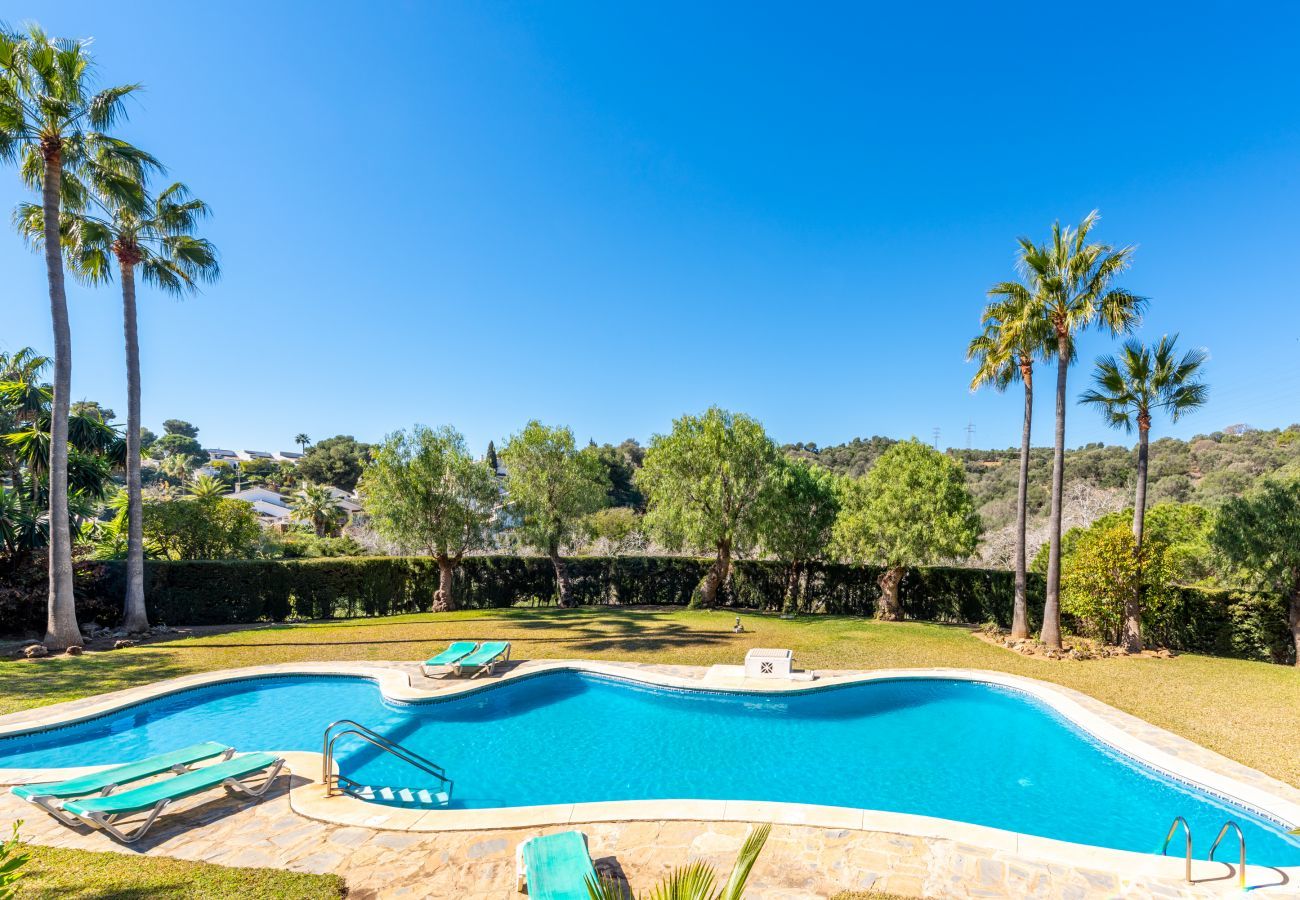 Casa adosada en Mijas Costa - Adosado con hermosas vistas al mar y piscina privada