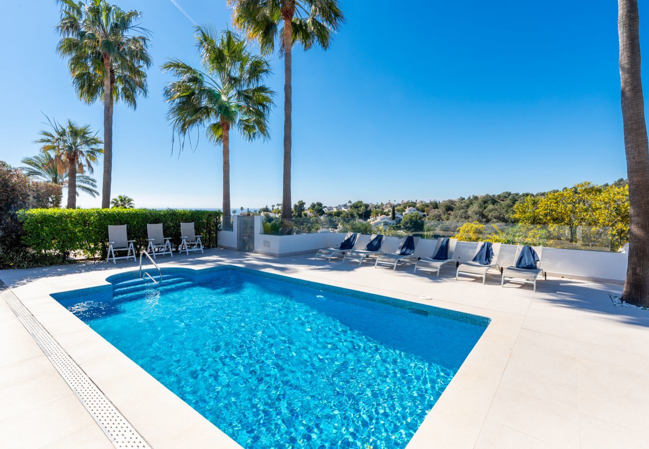 Casa adosada en Mijas Costa - Adosado con hermosas vistas al mar y piscina privada