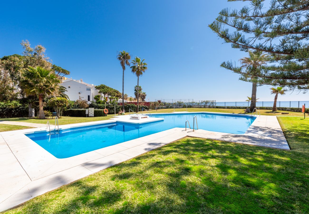 Apartamento en Mijas Costa - Pequeño paraíso en la playa de Calahonda I