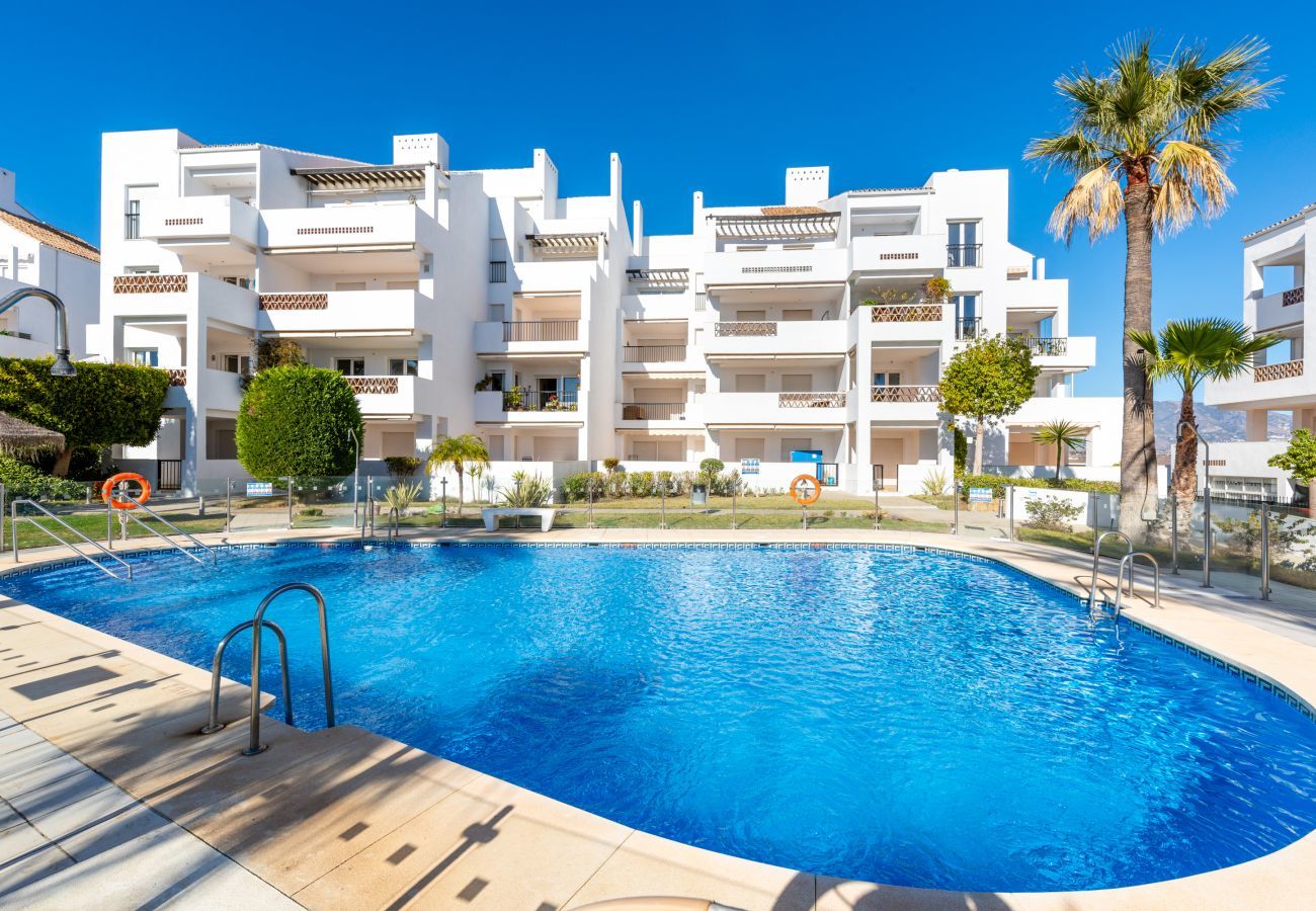 Apartamento en Mijas Costa - Miraflores Garden Golf | Apartamento de 3 habitaciones con vistas al mar