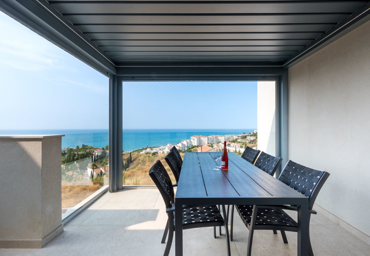 Apartamento en Torrox Costa - Mirador Private Pool and Spa