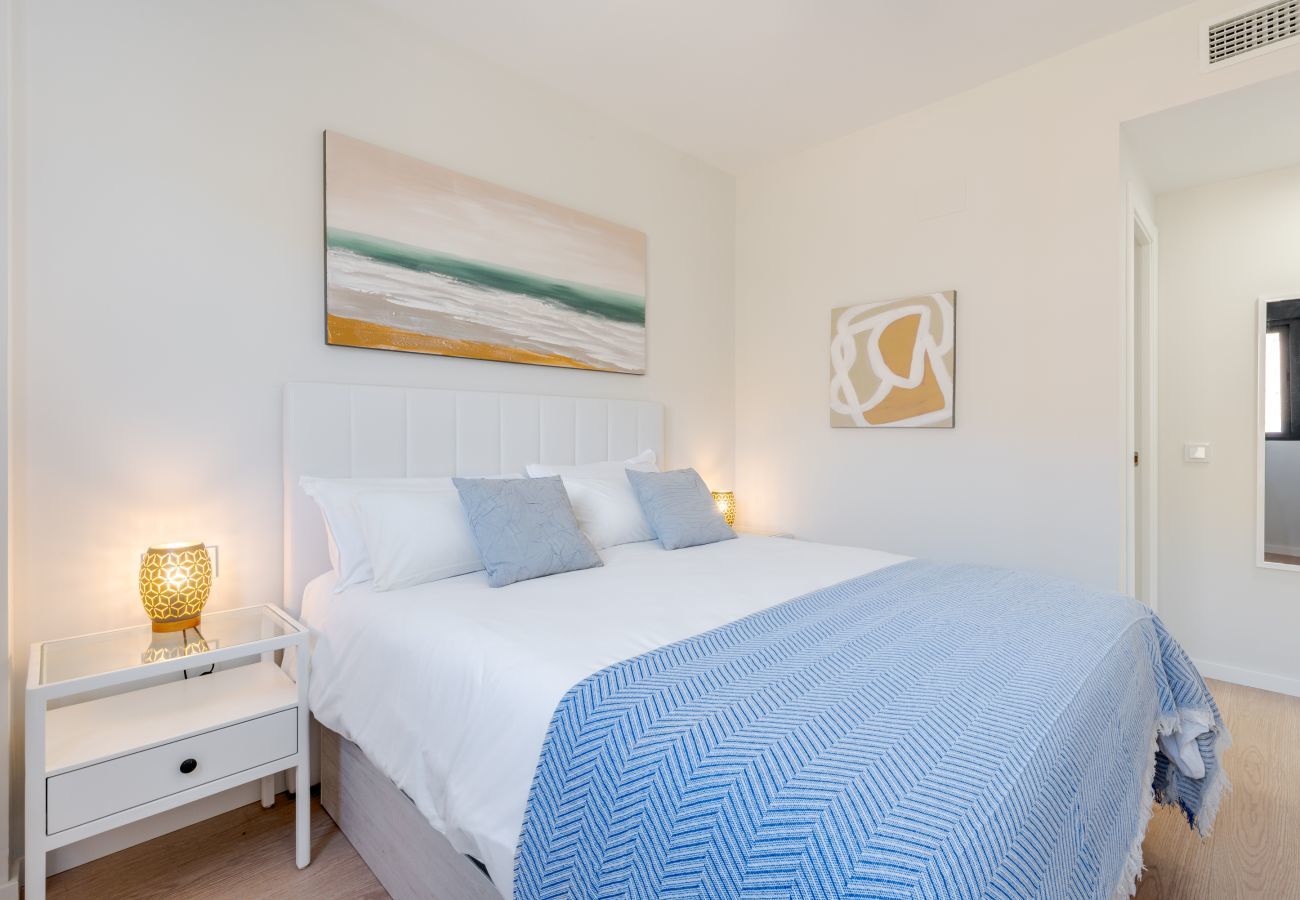 Apartamento en Rincón de la Victoria - Bali en Rincón | Elegante Apartamento de 2 Dormitorios con Terraza y Vistas al Mar