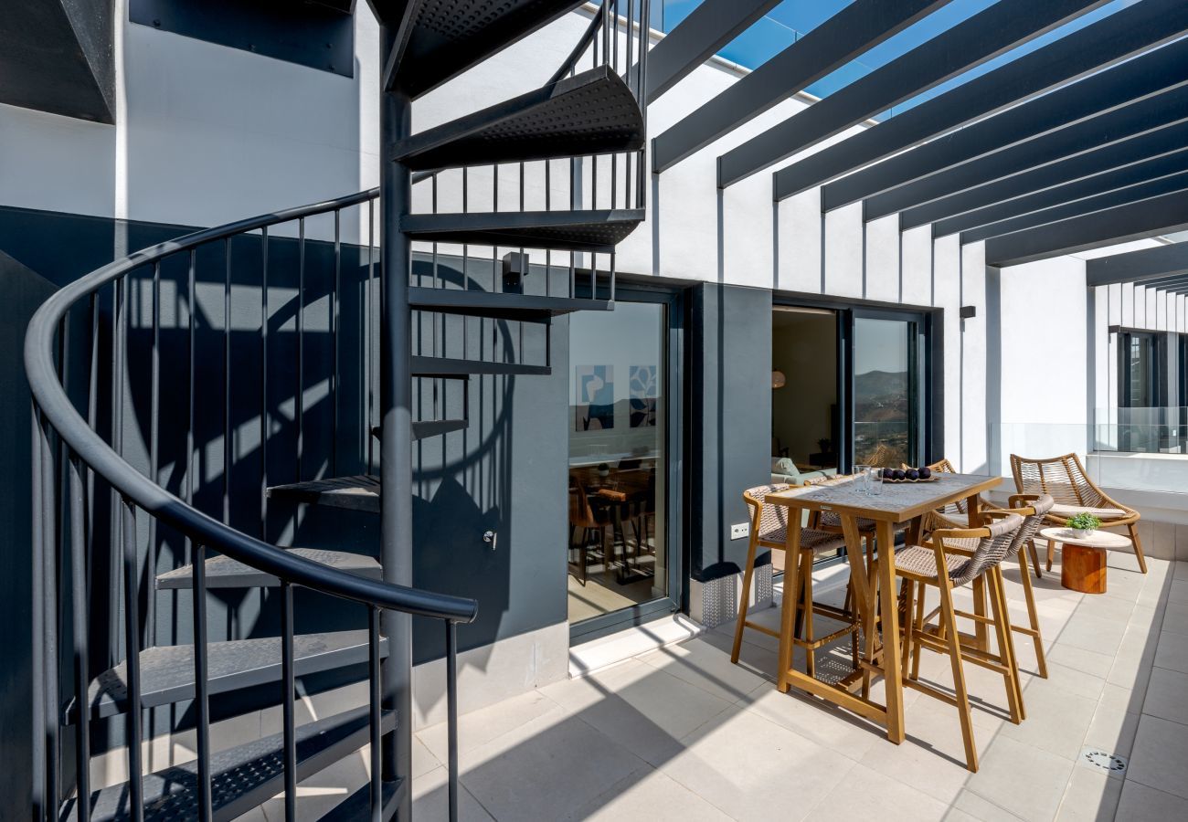 Apartamento en Rincón de la Victoria - Bali en Rincón | Elegante Apartamento de 2 Dormitorios con Terraza y Vistas al Mar