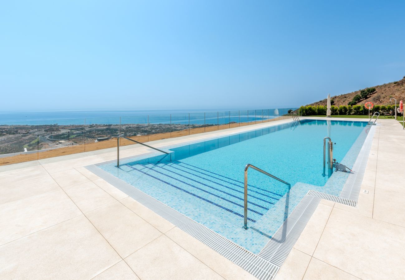 Apartamento en Rincón de la Victoria - Bali en Rincón | Elegante Apartamento de 2 Dormitorios con Terraza y Vistas al Mar
