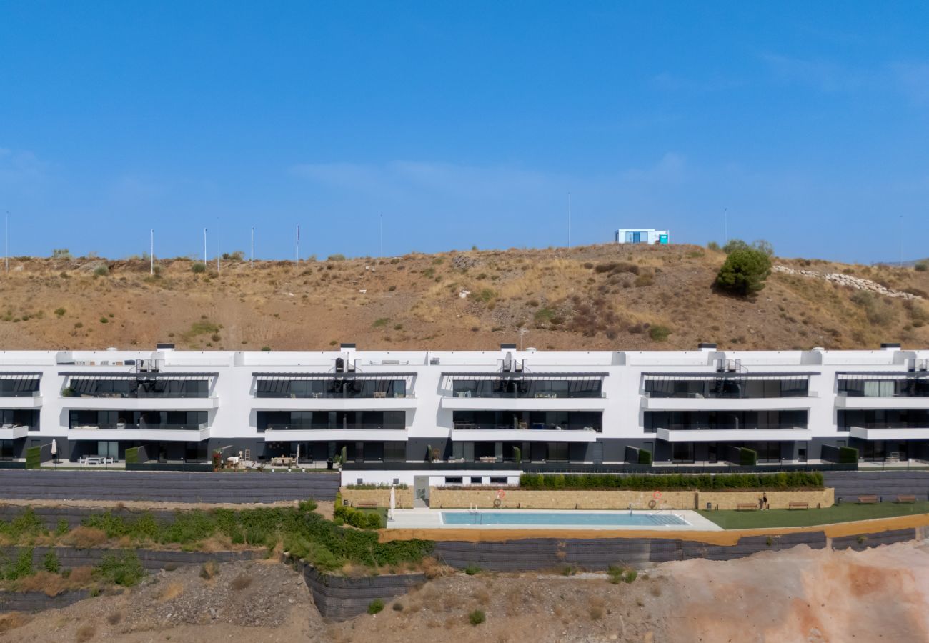 Apartamento en Rincón de la Victoria - Bali en Rincón | Elegante Apartamento de 2 Dormitorios con Terraza y Vistas al Mar