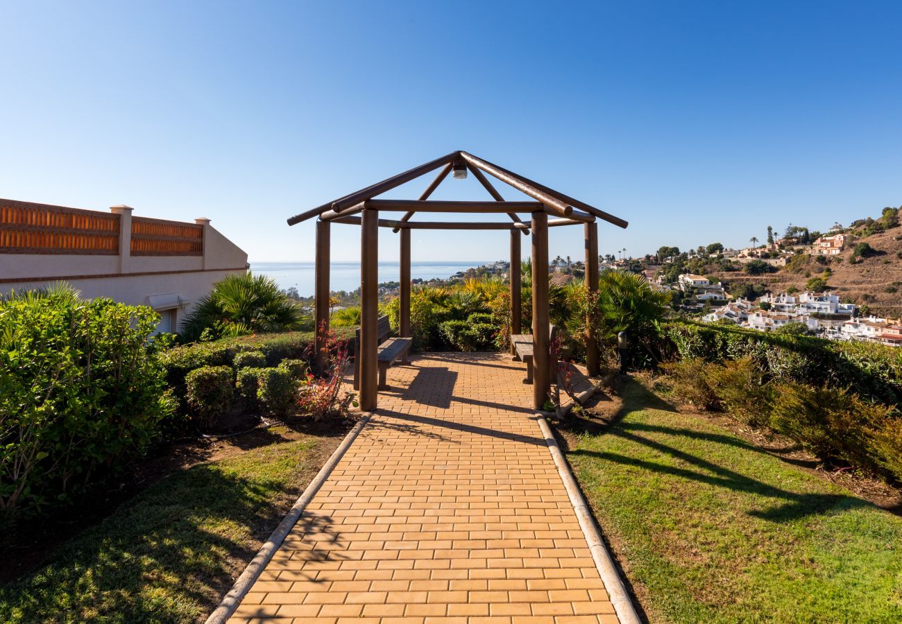 Apartamento en Benalmádena - Resort Mediterra | Apartamento con Vistas al Mar cerca del Golf con Piscinas y Gimnasio