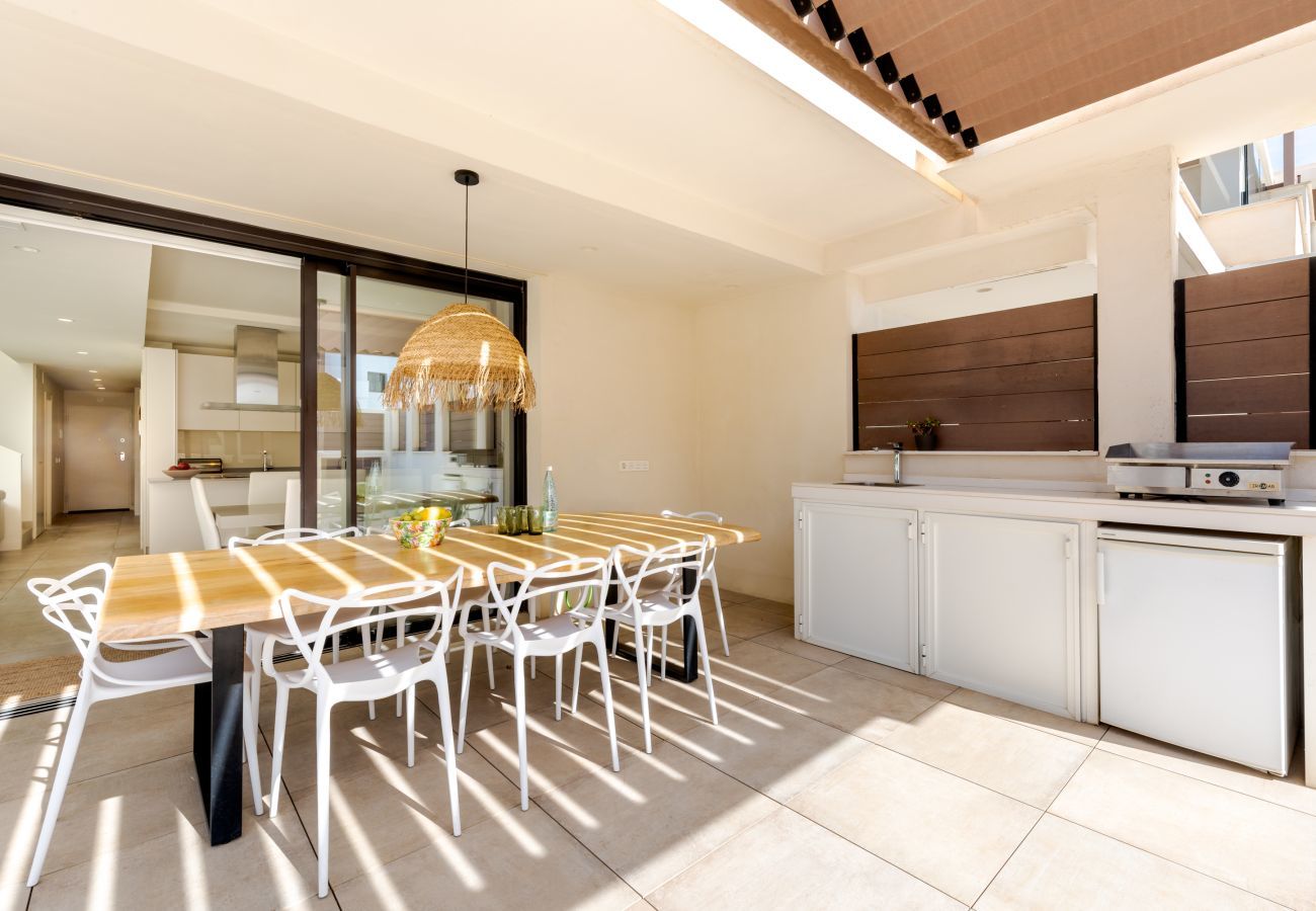 Apartamento en La Cala de Mijas - Azalea Lemac | Moderna vivienda de lujo de 4 dormitorios con piscina privada, gimnasio y terraza en la azotea