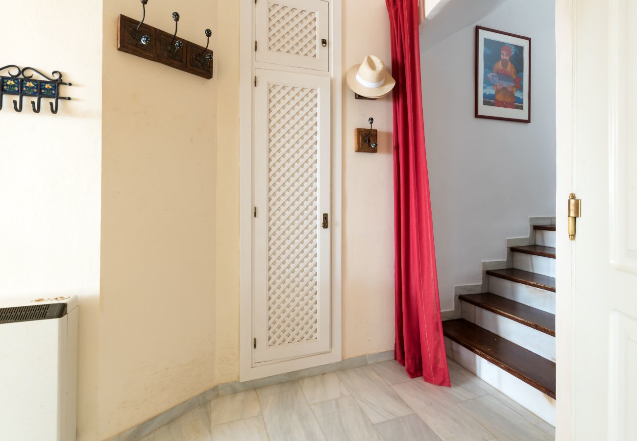 Apartamento en Mijas Costa - Jardines de Calahonda IX | Espectacular apartamento de 3 dormitorios con vistas al mar, terraza y piscina