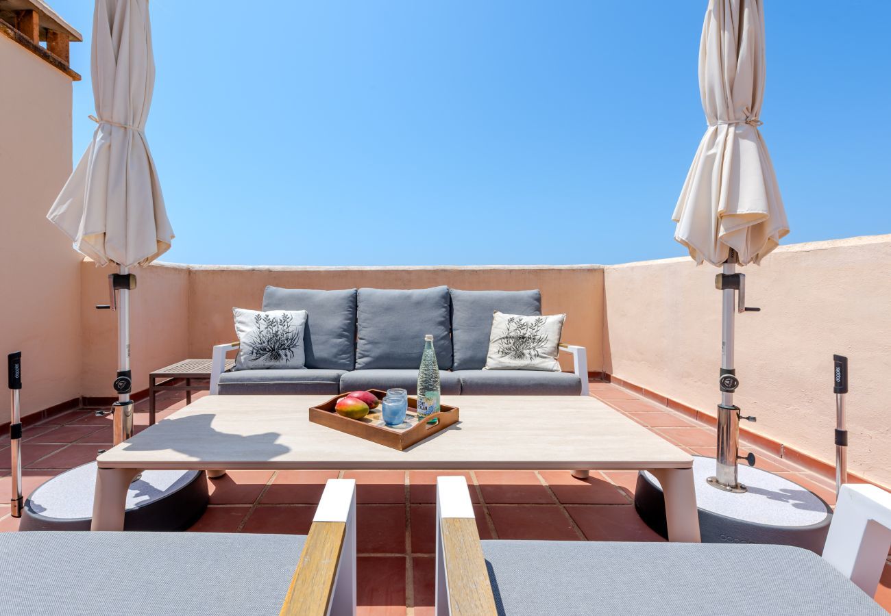 Apartamento en Marbella - El Manantial Elviria – Amplio apartamento con vistas al mar y gran terraza