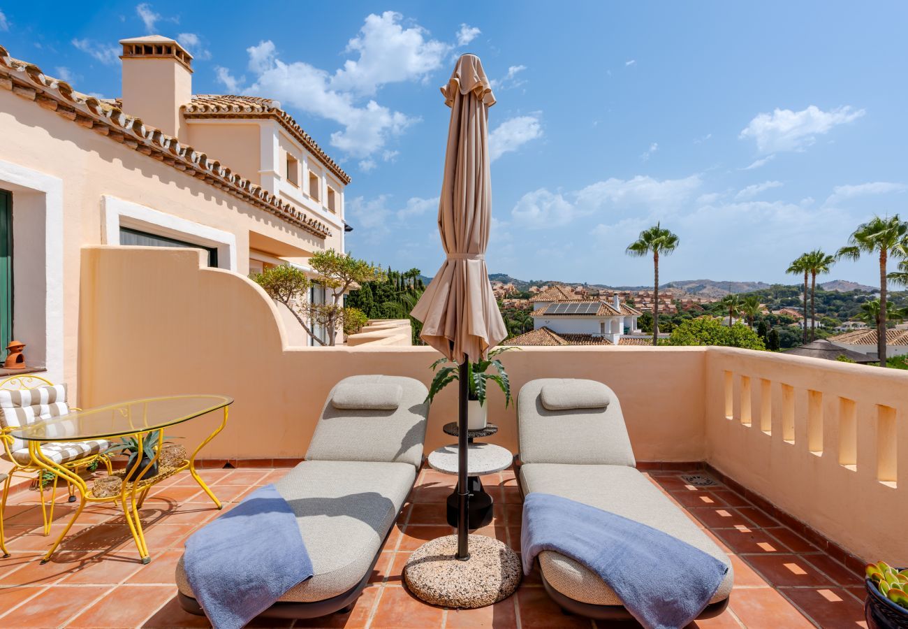 Apartamento en Marbella - El Manantial Elviria – Amplio apartamento con vistas al mar y gran terraza